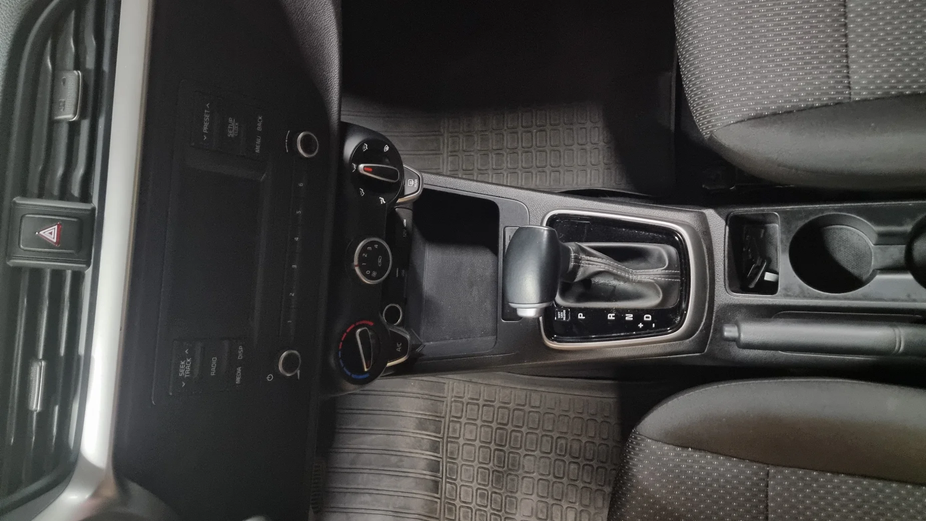 KIA Rio photo